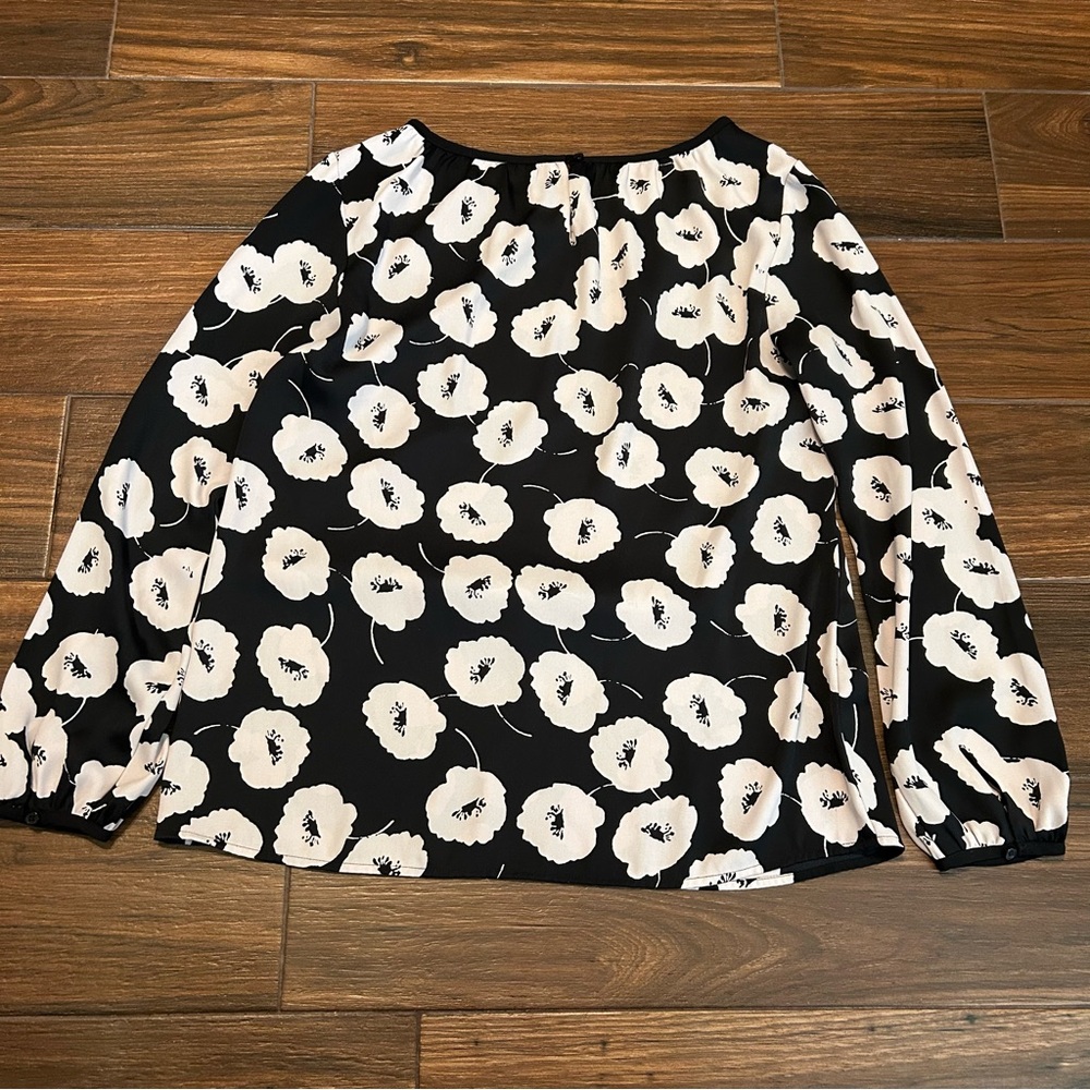 LOFT Women’s Long Sleeve Blouse Poppy Flower Medium Black Cream - Picture 3 of 9